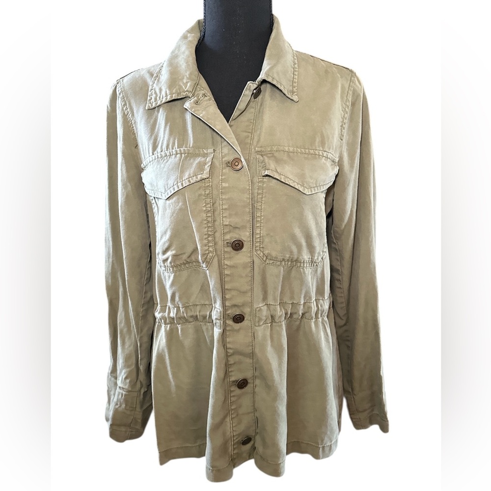 GAP  Small shirt jacket long sleeves button down cinched waist in olive green
